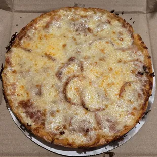 Thin crust pepperoni pizza