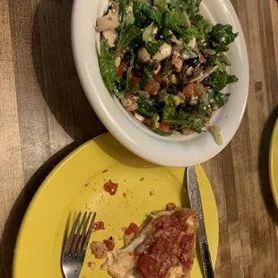 Malnatis Salad&amp; Chicago classic deep dish