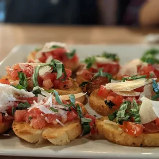 Lou&apos;s Bruschetta