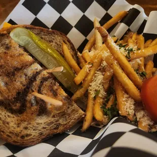Patty Melt w/ Garlic Fries