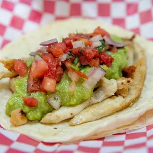 Chicken taco caly style ( guacamole and pico de gallo)