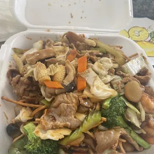 Hong Kong style noodles