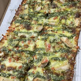 Pesto pizza with chicken amazing so much flavor and I tried the raspberry jalapeño barbecue sauce phenomenal