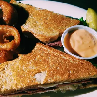 Dark pic of the Reuben.