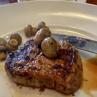 Lunch Filet with mushrooms... literally that's all the mushrooms.