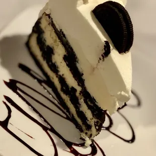 White chocolate Oreo cheesecake