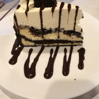 White Chocolate Oreo Cheesecake