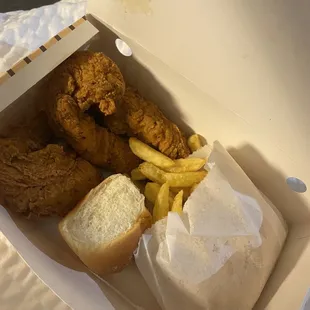 Chicken strip and fries