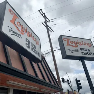 the front of a restaurant