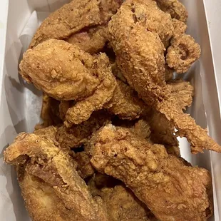 chicken wings and fried chicken, bbq chicken, fried chicken wings, food, fried chicken, poultry, chicken, chicken wings, bbq wings