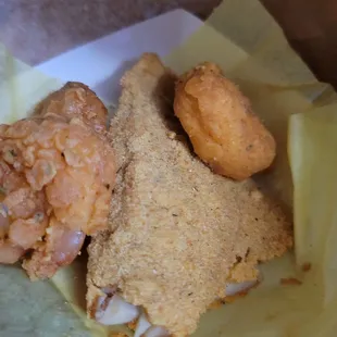 Fried Fish &amp; Shrimp  : @_eatingwithrunana