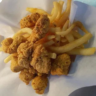 Got a 10 piece chicken nugget meal for my kids. They loved it!