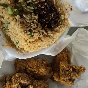 Three chicken wings, shrimp, fried rice, and I added a little chili or on top