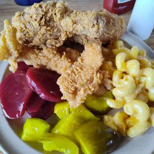 poultry, food, chicken, chicken wings, bbq wings, bbq chicken, fried chicken wings, fried chicken, chicken wings and fried chicken