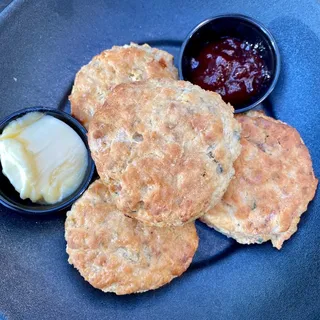 Garlic Cheddar Biscuits