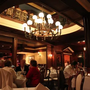dining room with chandelier and chandelier