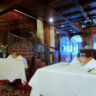 Louisiana (front dining room)