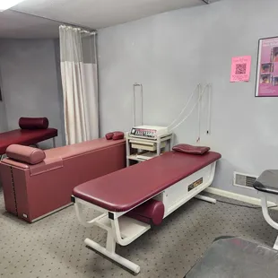 No matter how severe, pain disrupts your life. With over 45 years of combined experience treating thousands of patients, Loui...