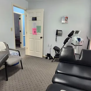 No matter how severe, pain disrupts your life. With over 45 years of combined experience treating thousands of patients, Loui...