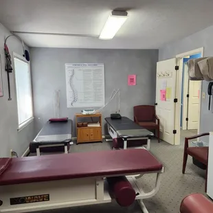 No matter how severe, pain disrupts your life. With over 45 years of combined experience treating thousands of patients, Loui...