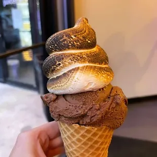 Chocolate ice cream with marshmallow topping