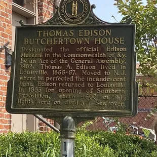 Historical marker at Thomas Edison house