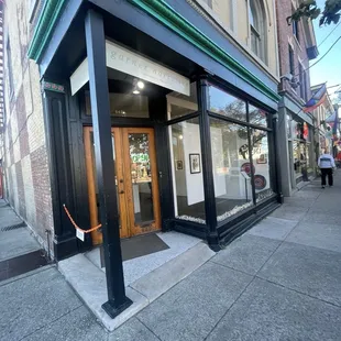 Garner Narrative Contemporary Art Gallery