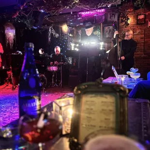 Speakeasy jazz