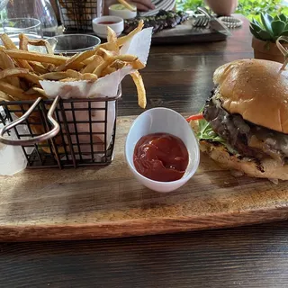 Loulou Burger