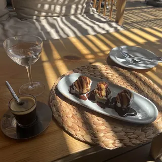 Profiteroles
