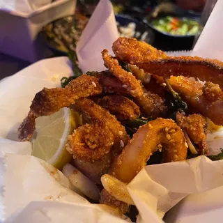 E9. Steamed Whole Calamari