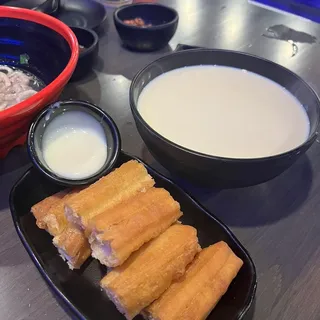 I9. Hot Soy Milk