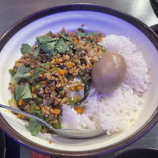 A20. Thai Style Minced Pork Rice
