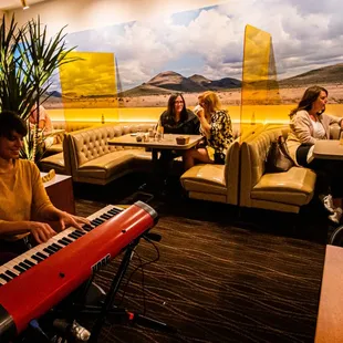 Brunch here.
Sundays 11-3.