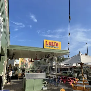 Beautiful day to eat outside.