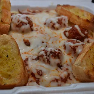 Spaghetti &amp; Meatballs