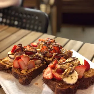 Pb banana toast