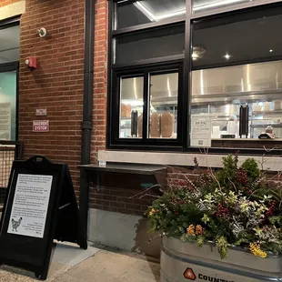 Pickup Order at Window