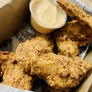 Regular wings with mc&apos;loven sauce