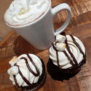 Chocolate Marshmallow Cupcakes