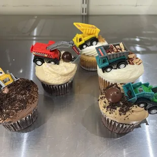 Construction theme cupcakes