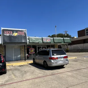 Plenty of parking, very easy to get here.