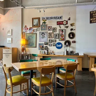 Cool retro dining area