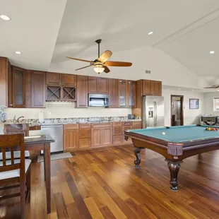 3rd floor game / entertainment room  (Hale Mauka Estate)