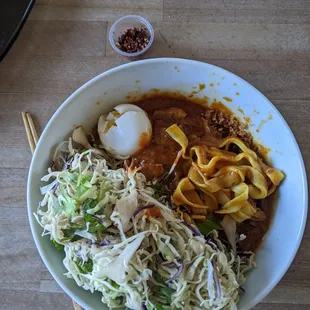 Nan Pia Thoke, Burmese coconut chicken noodle salad