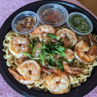 Bazen si chet khao swe, shrimp garlic noodles Burmese style