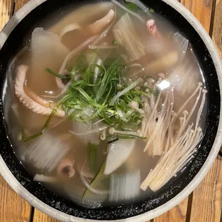 Seafooo Kalguksu