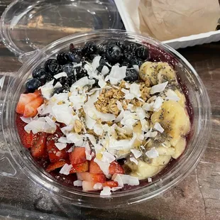 Açaí bowl, so good and filling
