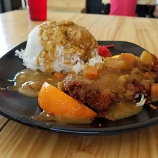 CURRY RICE WITH PORK CUTLET