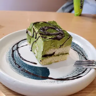 Green matcha tea (ice-cream) cake